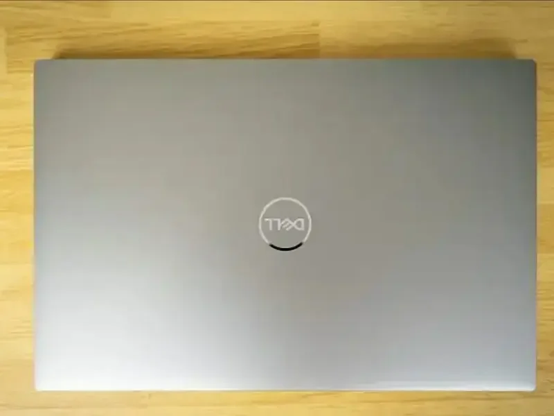 Dell XPS 9730 – 13th Gen Intel Core i7